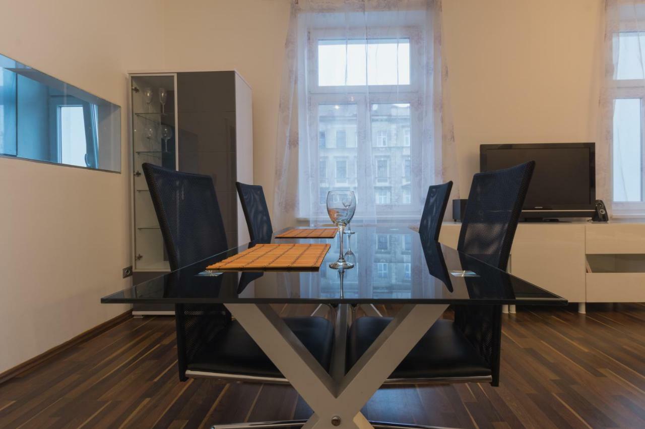Spacious Apartment In Center With Terrace فيينا المظهر الخارجي الصورة